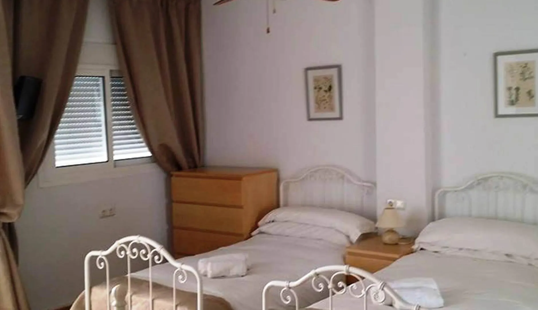 Palm Beach Club Apartamentos Carihuela トレモリノス スペイン
