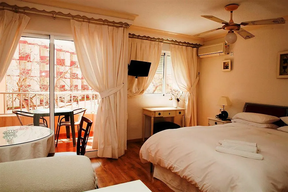 Palm Beach Club Apartamentos Carihuela トレモリノス 0*,