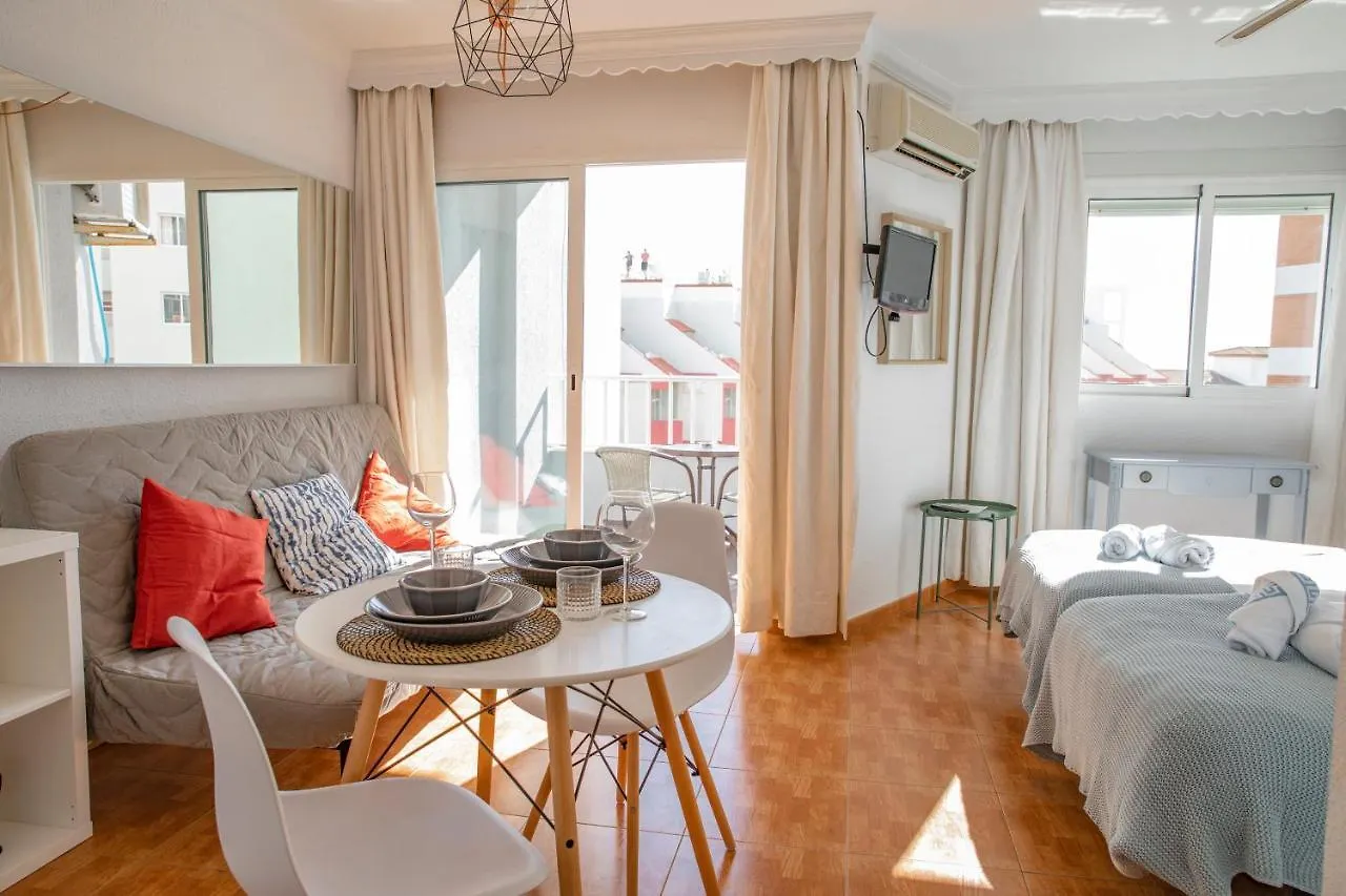 Palm Beach Club Apartamentos Carihuela トレモリノス アパート