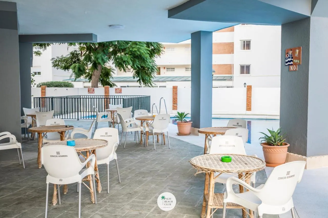 Palm Beach Club Apartamentos Carihuela トレモリノス スペイン